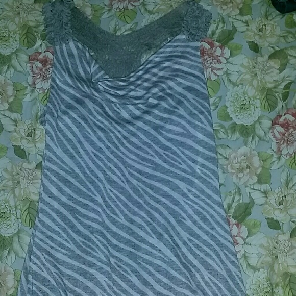 Gray zebra pattern shirt