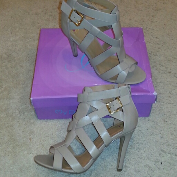 Taupe bandage heels