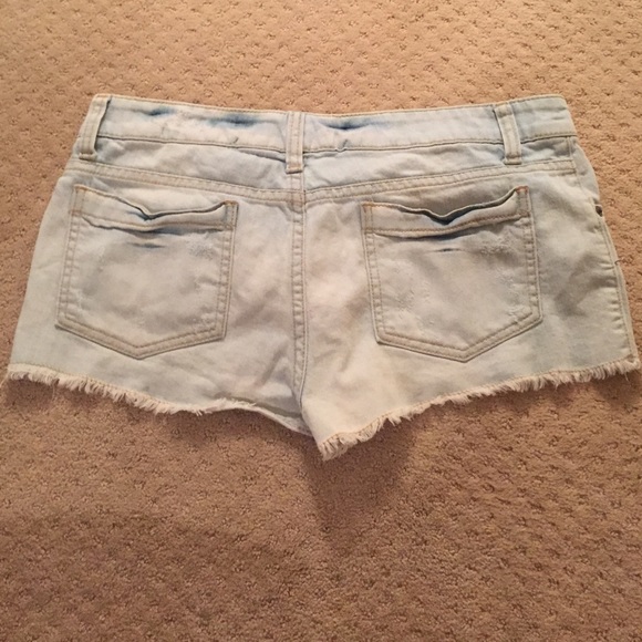 Carmar shorts - Picture 2 of 2