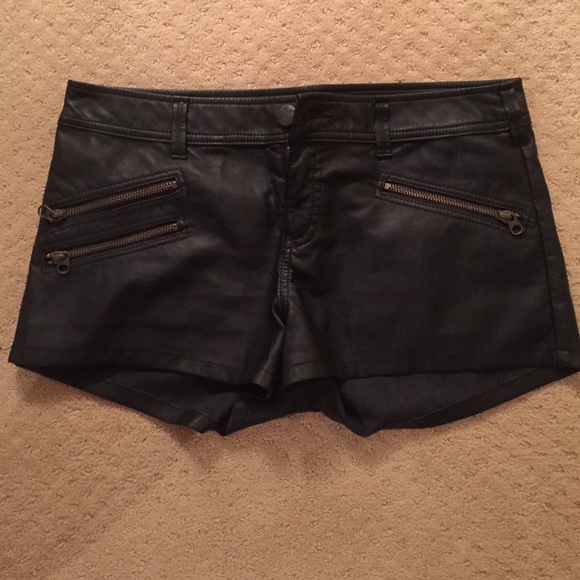 Leather shorts - Picture 1 of 4
