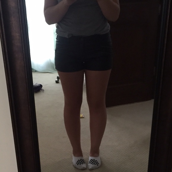 Leather shorts - Picture 4 of 4