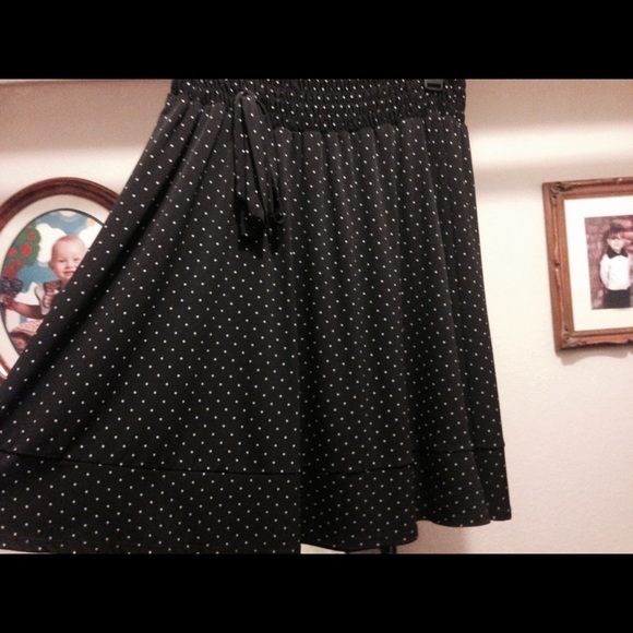 Cute never used black and white polkadot skirt!