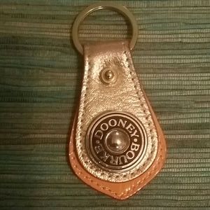Dooney bourke  key fab