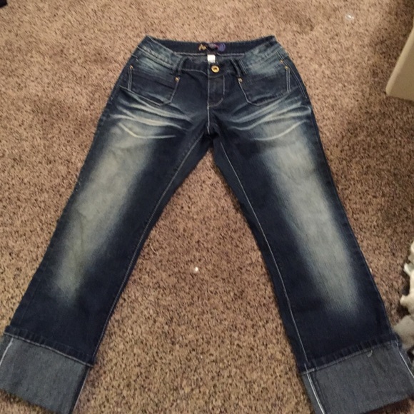capris
