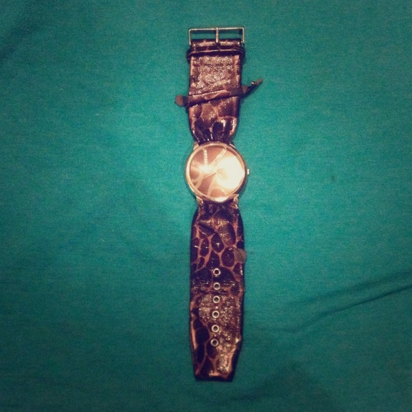 Brown leopard print watch