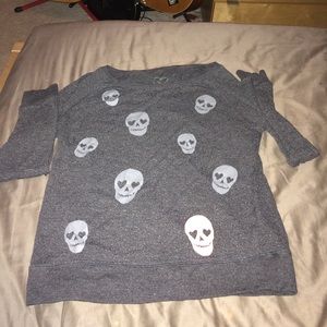 Skull light sweater