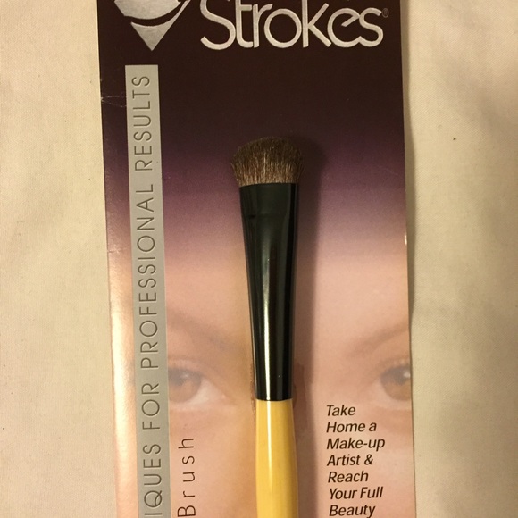 Set of 2 Makeup Eyeshadow Highlighter Brushes - Picture 1 of 3