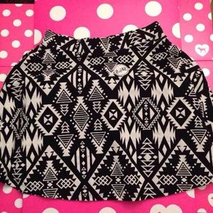 VS Pink *S* patterned skirt