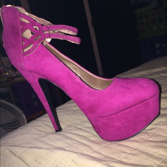 Cute pink heels 💓