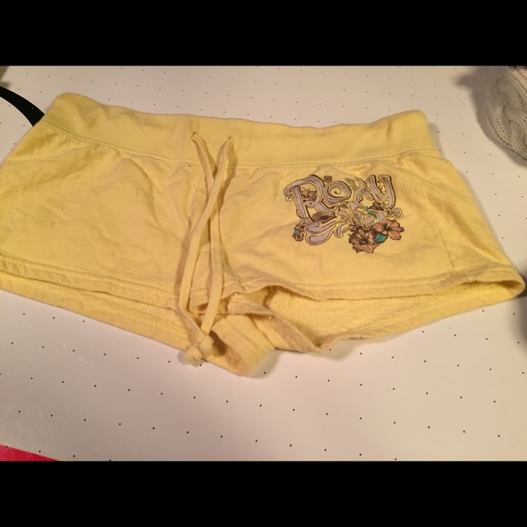 Roxy Shorts, Size Medium