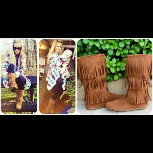 Moccassin style fridge boots