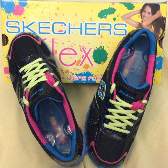 NIB Skechers flex  women's black/multi color 8.5
