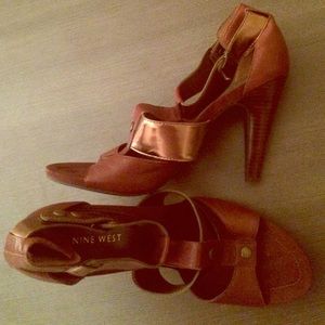 Nine West brown leather and metal-like leather