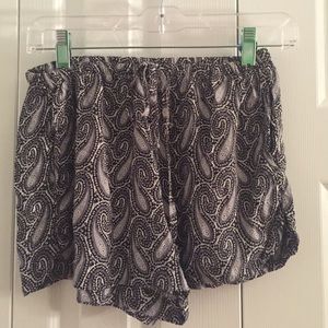 Brandy Melville flowy shorts