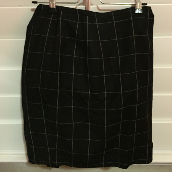 Ann Taylor LOFT black grid skirt