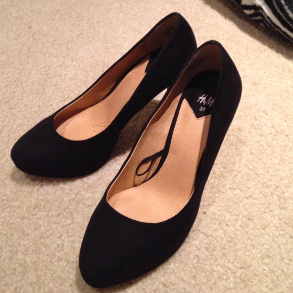 H&M Black Pumps