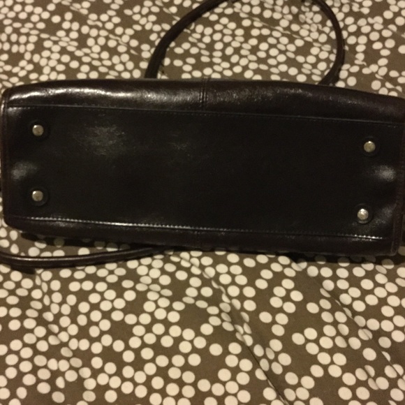 Kenneth Cole Reaction Handbag - Picture 2 of 4
