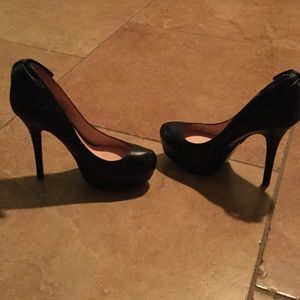 Betsy Johnson Naveah Pumps