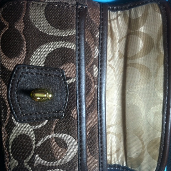 💰Coach Wallet💰 - Picture 2 of 2