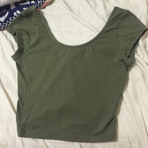 Tight dark green crop top - Picture 1 of 2