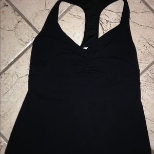 LULULEMON TANK NEW 10 black open back  shelf bra