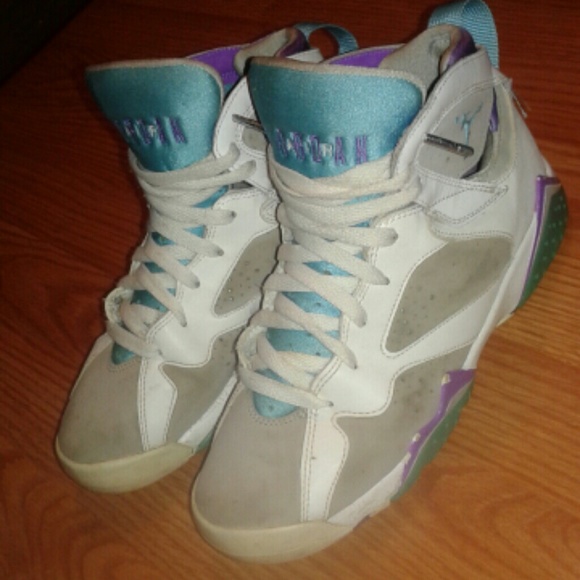 AIR JORDAN RETRO 6