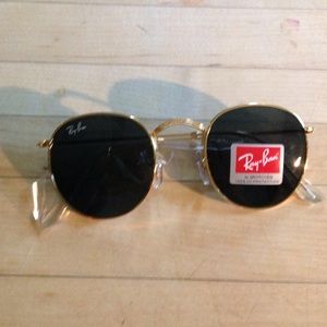Blacks RayBans Classic