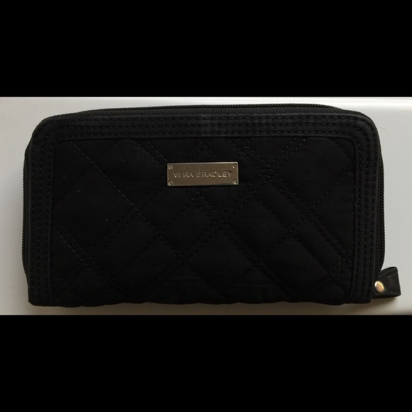 Vera Bradley Classic Black Zipper Wallet