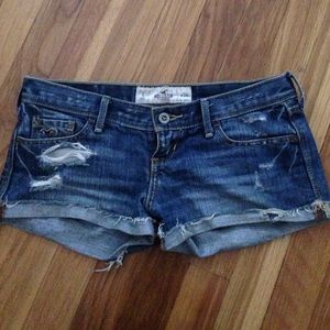 **TRADED** Hollister size 0/24 shorts