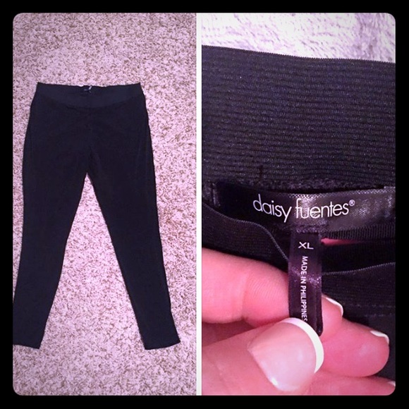 Black Daisy Fuentes leggings with built-in spanx
