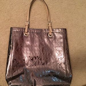 Michael Kors Handbag. Never been used!