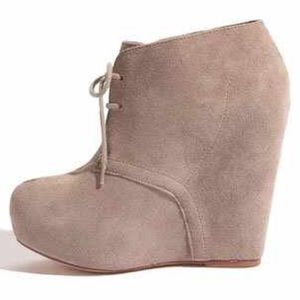 Steve Madden Annnie Wedge Heel Taupe Booties