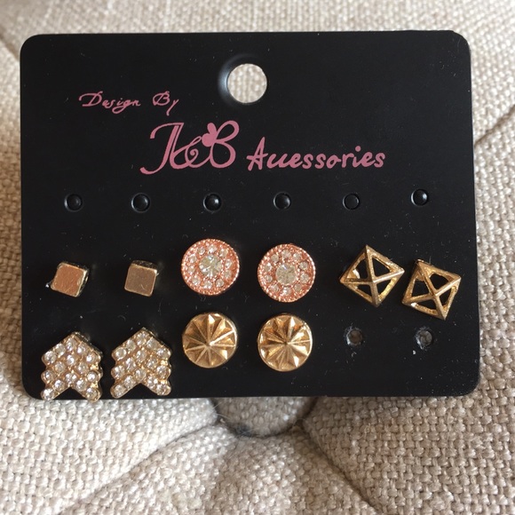 Stud Earrings Assortment - 5 pairs