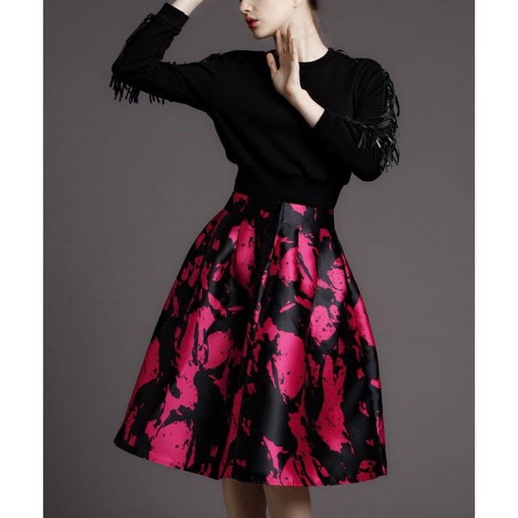 Round Neck Long Sleeves  & Long Print Ball Skirt