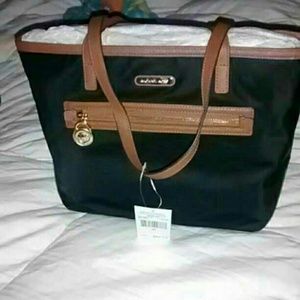 **40% OFF ** MICHAEL KORS PURSE