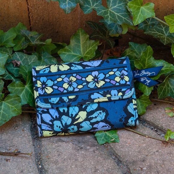 Vera Bradley Indigo Pop Trifold Wallet