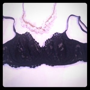 Victorias Secret 34D black lace bra