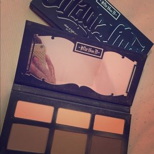 Kat Von d contour pallete !