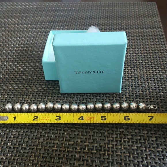 Tiffany & CO bracelet No longer available - Picture 2 of 3