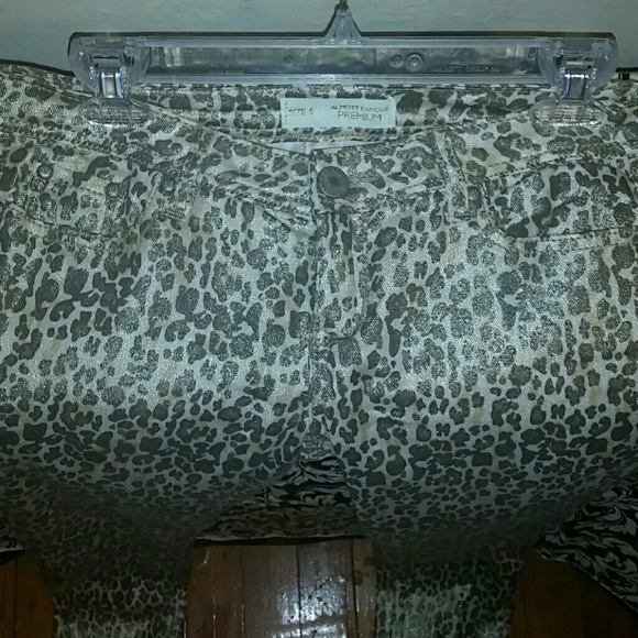 PANTS - Picture 2 of 4