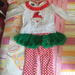 ✅ sold Little girls Christmas outfit