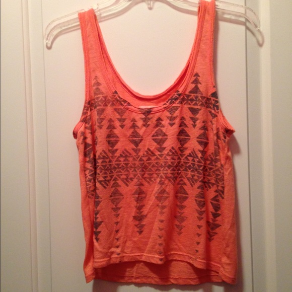 SOLD. Peach American Eagle Tribal Print Tanktop - Picture 1 of 1