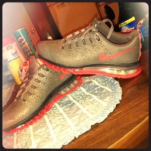 Size 8.5 Nike air max 2015 lava red and grey