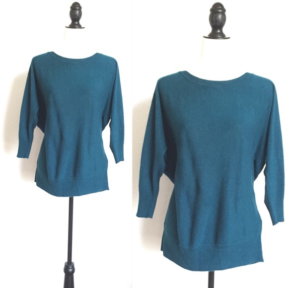🎉😊Peacock Blue Sweater!