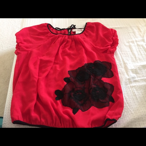 Studio M Top - Picture 2 of 2