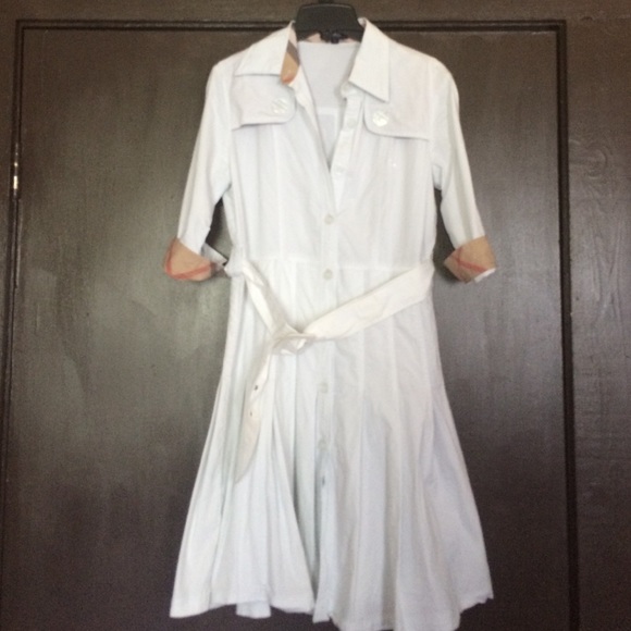 Burberry dress whit belt