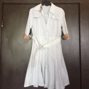 Burberry dress whit belt