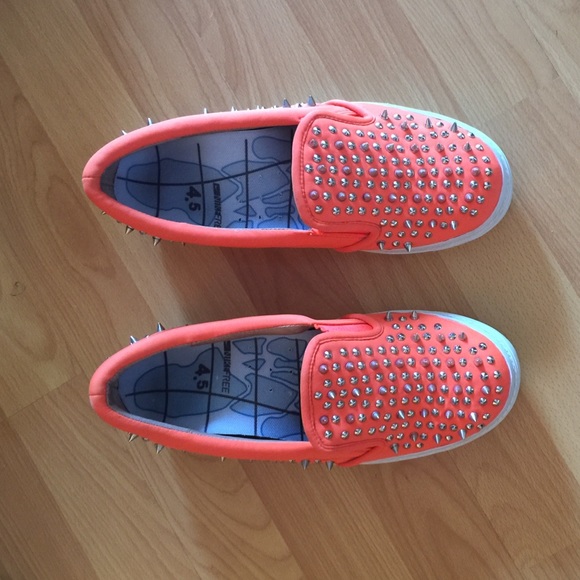 Spiked Orange Kicks !!