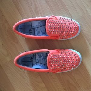 Spiked Orange Kicks !!