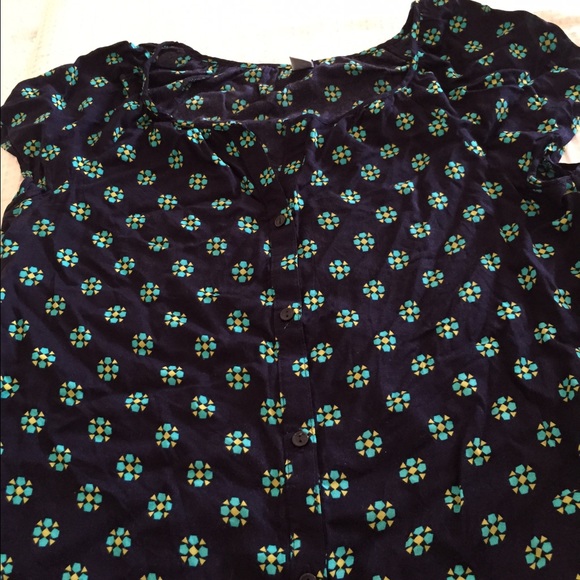 Old Navy Top - Picture 2 of 2